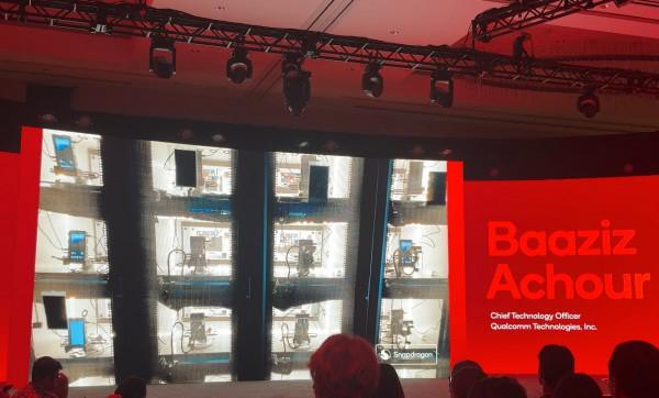 高通帶來手機和PC上的最新款驍龍,用AI實例講芯片的故事