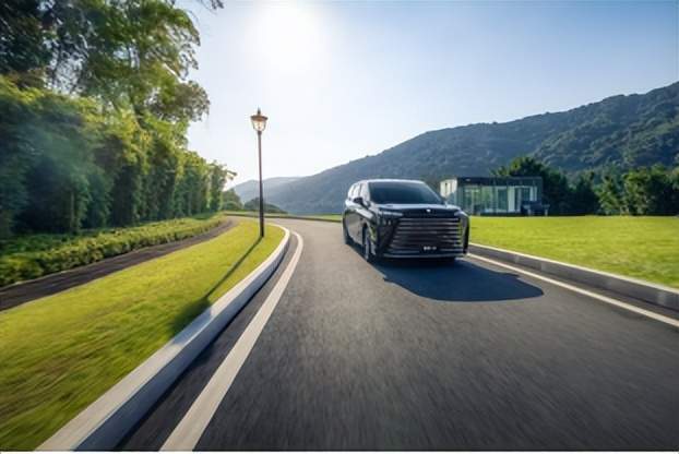 盛宴啟幕引期待 東風(fēng)風(fēng)行亮相武漢網(wǎng)球公開賽