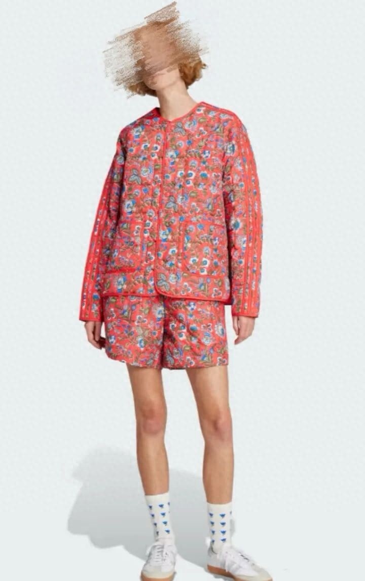 阿迪達斯千元夾克被指像東北大花襖