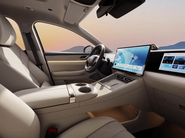 星紀(jì)元ET5即將上市,獵鷹700版本有望降1.5萬(wàn)